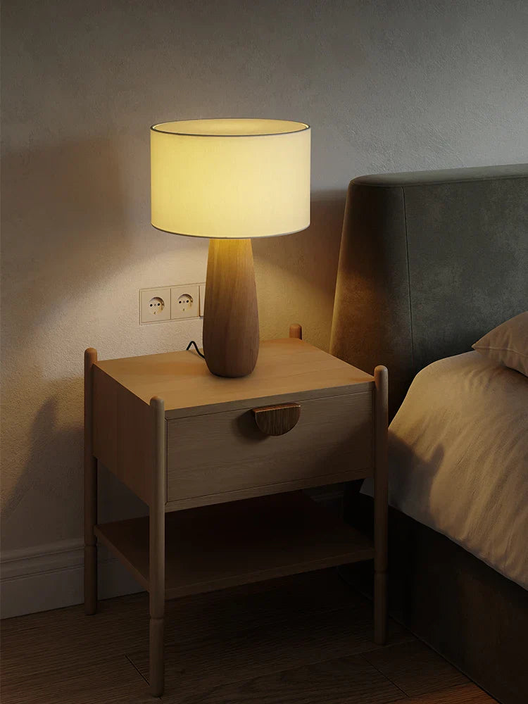 Lampe LED moderne en bois de frêne – Améliorez le style de votre maison.