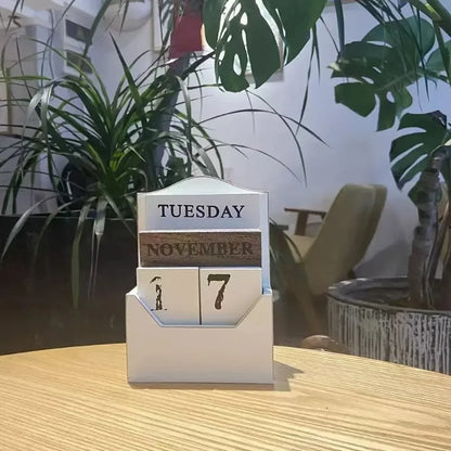 Elegante calendario in legno: elegante decorazione perpetua per i professionisti