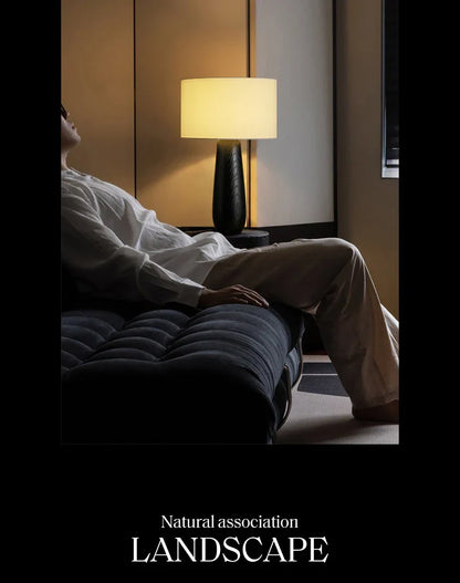 Lampe LED moderne en bois de frêne – Améliorez le style de votre maison.