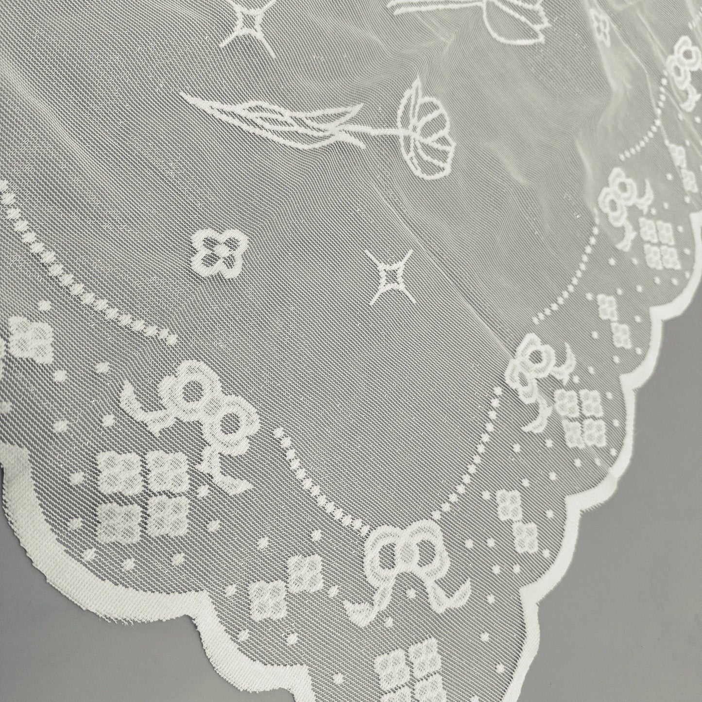 古董蕾丝桌布 - 适合任何场合的优雅装饰