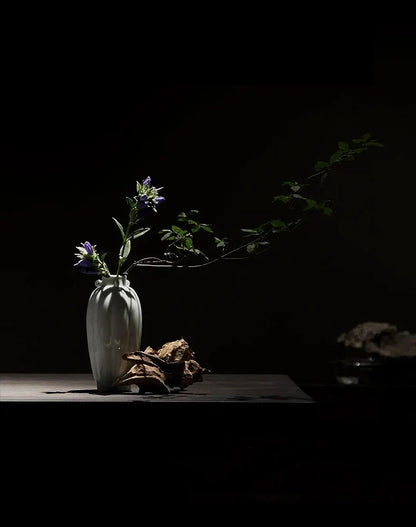 Lampe LED moderne en bois de frêne – Améliorez le style de votre maison.