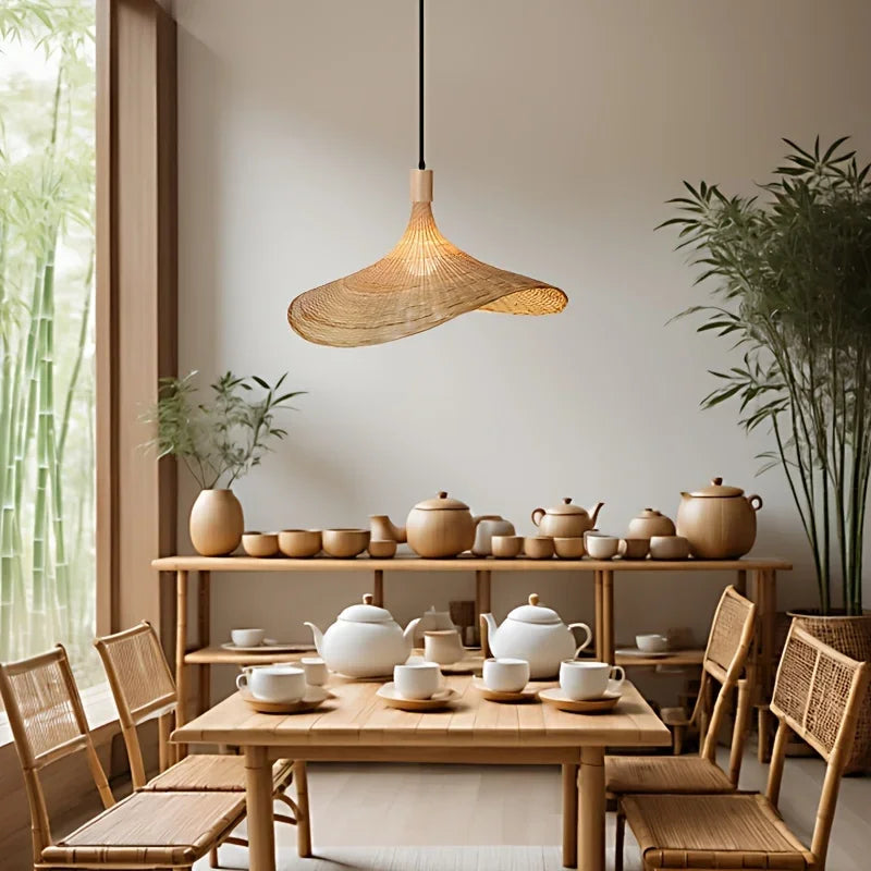 质朴的手工编织竹灯罩：舒适的家居装饰照明
